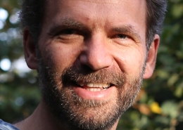 Dr. Alexander Besch