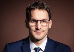 Dr. Josef Ecker